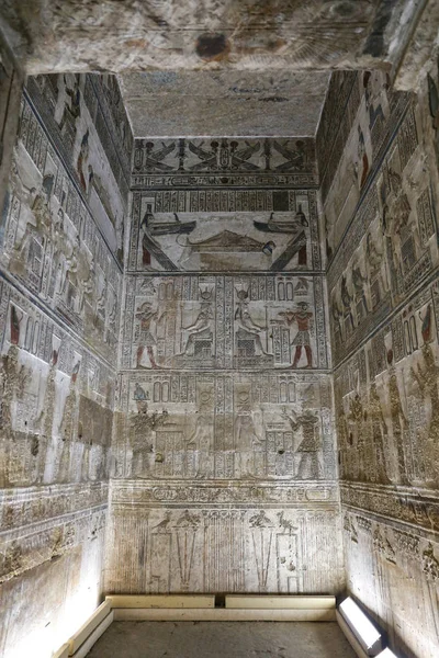埃及盖纳登德拉寺的场景 — 图库照片