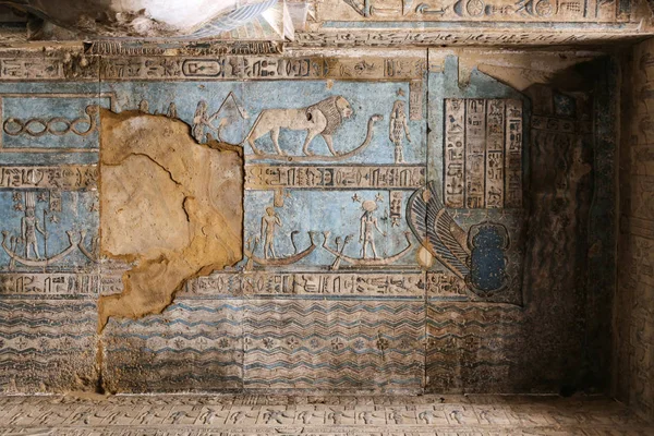 Сцена в храме Дендера, Кена, Египет — стоковое фото