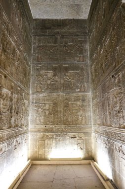 Denderah Tapınağı sahnesi, Qena, Mısır