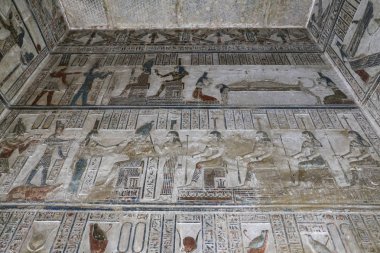 Denderah Tapınağı sahnesi, Qena, Mısır