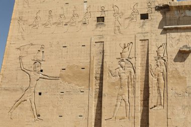 Olay dan Edfu Temple içinde Edfu, Mısır