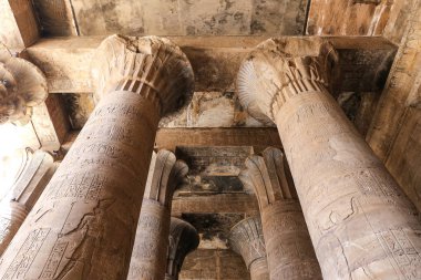 Sütun-Edfu Temple, Edfu, Egypt