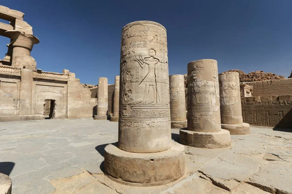 Колонна в храме Ком Омбо, Асуан, Египет — стоковое фото