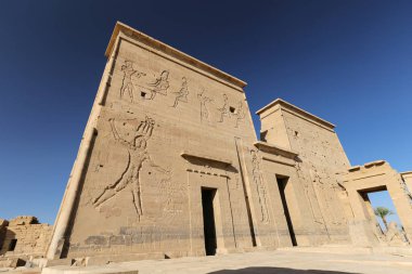 Aswan, Mısır 'daki Philae Tapınağı 'nın önü