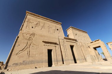 Aswan, Mısır 'daki Philae Tapınağı 'nın önü