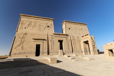 Aswan, Mısır 'daki Philae Tapınağı 'nın önü