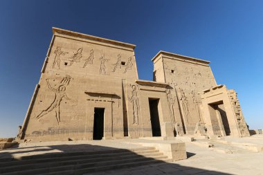 Aswan, Mısır 'daki Philae Tapınağı 'nın önü