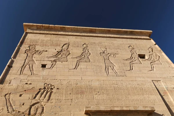 Escena en el templo de Philae, Asuán, Egipto —  Fotos de Stock
