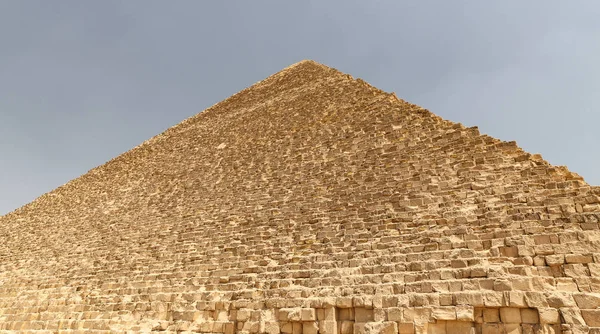 Gran Pirámide de Giza en el Complejo Piramidal de Giza, El Cairo, Egipto —  Fotos de Stock