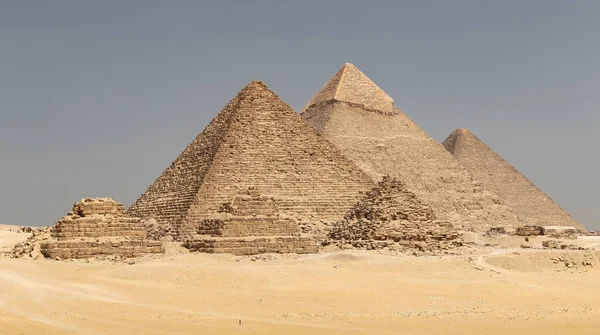 Pyramidový komplex Giza v Káhiře, Egypt — Stock fotografie