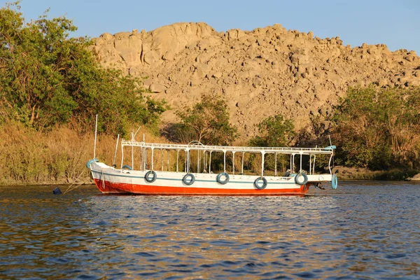 Tekne in Nile River, Aswan, Mısır — Stok fotoğraf