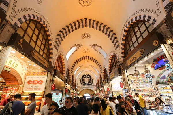 Bazar s kořením v Istanbulu, Turecko — Stock fotografie