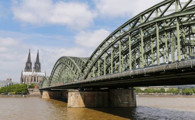 Hohenzollern Köprüsü ve Köln Katedrali, Köln, Almanya