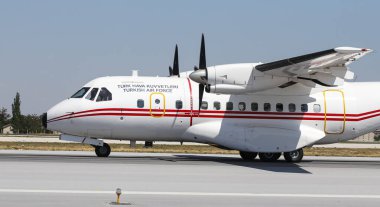 Konya Havaalanı 'nda uçak