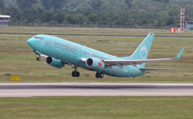 Uçak Düsseldorf Havaalanı'ndan Kalkıyor