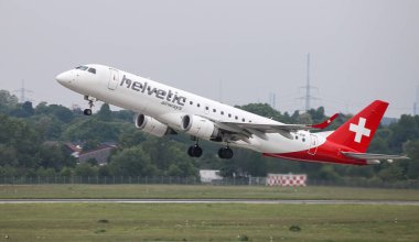 Uçak Düsseldorf Havaalanı'ndan Kalkıyor