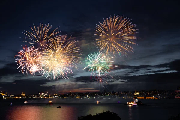 Fireworks Bosphorus Strait Istanbul City Turkey — Stock Photo, Image