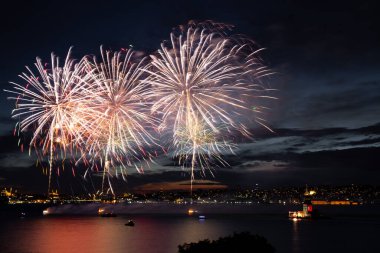 İstanbul Boğazı, İstanbul Şehri, Türkiye 'de Havai fişekler