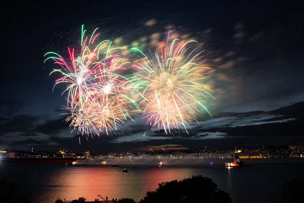 Fireworks Bosphorus Strait Istanbul City Turkey — Stock Photo, Image