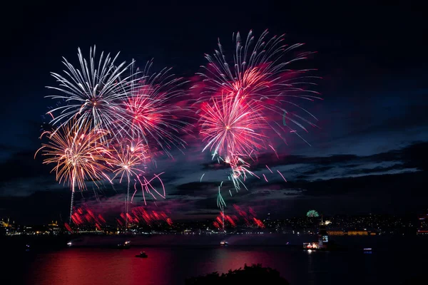 Fireworks Bosphorus Strait Istanbul City Turkey — Stock Photo, Image