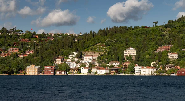 Gebouwen Bosporus Straat Side Istanbul City Turkije — Stockfoto