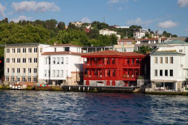 İstanbul 'un İstanbul İlçesinin Boğaz Tarafındaki Binalar
