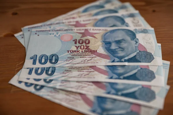 100 Stycken Turkiska Sedlar Lira Valutan — Stockfoto