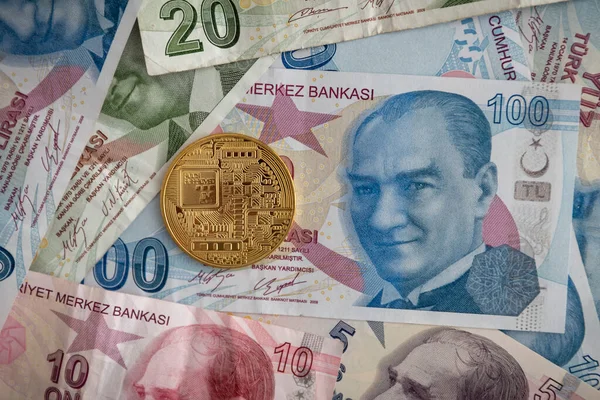Банкноты Турецких Лирах Биткоин — стоковое фото