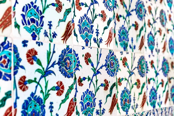 土耳其伊斯坦布尔市的土耳其蓝砖 — 图库照片