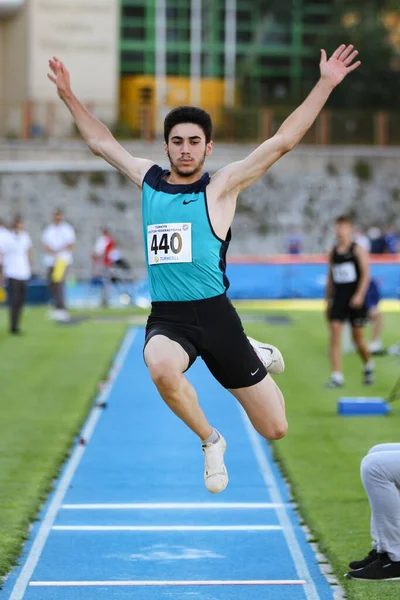 Istanbul Turquía Agosto 2020 Atleta Indefinido Saltando Triple Durante Las —  Fotos de Stock