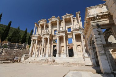 Efes Antik Kenti 'ndeki Celsus Kütüphanesi, Selcuk Kasabası, İzmir Kenti, Türkiye