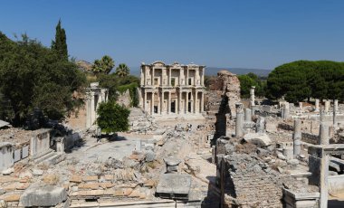 Efes Antik Kenti 'ndeki Celsus Kütüphanesi, Selcuk Kasabası, İzmir Kenti, Türkiye