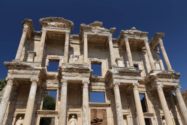 Efes Antik Kenti 'ndeki Celsus Kütüphanesi, Selcuk Kasabası, İzmir Kenti, Türkiye