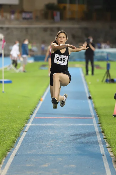 Istanbul Turquia Setembro 2020 Atleta Indefinido Triplo Salto Durante Campeonato — Fotografia de Stock