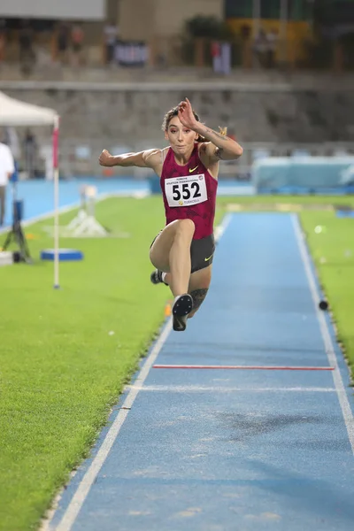 Istanbul Turquía Septiembre 2020 Atleta Indefinido Saltando Triple Durante Campeonato —  Fotos de Stock