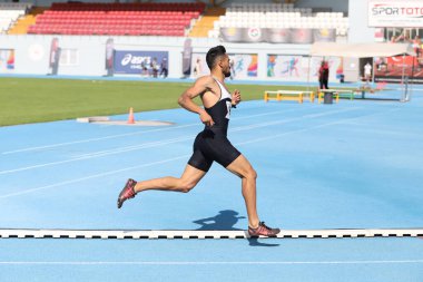 İSTANBUL, TURKEY - Eylül 05, 2020: Türkiye Atletizm Şampiyonası sırasında koşan tanımlanamayan sporcu