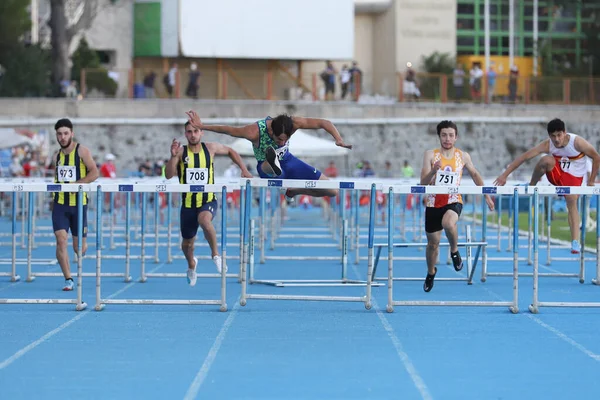 Istanbul Turkey 2020 Sportovci Běžící 100 Metrů Překážky Během Tureckého — Stock fotografie