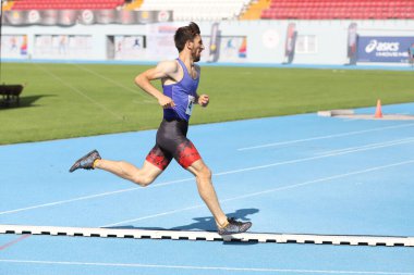 İSTANBUL, TURKEY - Eylül 05, 2020: Türkiye Atletizm Şampiyonası sırasında koşan tanımlanamayan sporcu