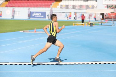 İSTANBUL, TURKEY - Eylül 05, 2020: Türkiye Atletizm Şampiyonası sırasında koşan tanımlanamayan sporcu