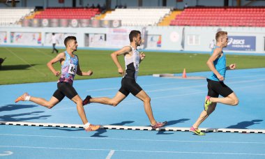 İSTANBUL, TURKEY - EYLÜL 05, 2020: Türkiye Atletizm Şampiyonası sırasında koşan sporcular