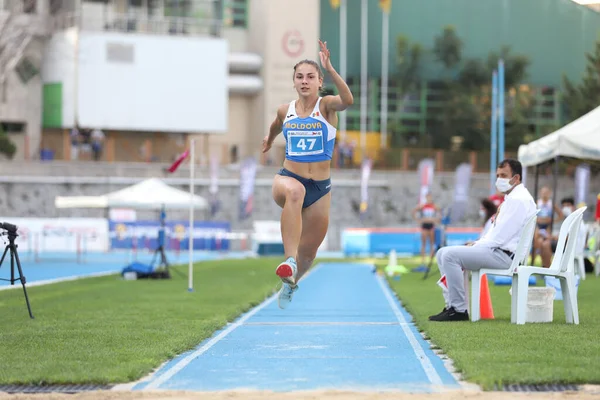 Istanbul Turquía Septiembre 2020 Atleta Indefinido Saltando Triple Durante Campeonato —  Fotos de Stock