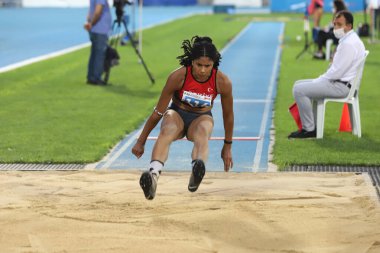İSTANBUL, TURKEY - 13 Eylül 2020: Balkan U20 Atletizm Şampiyonası sırasında uzun atlamacı
