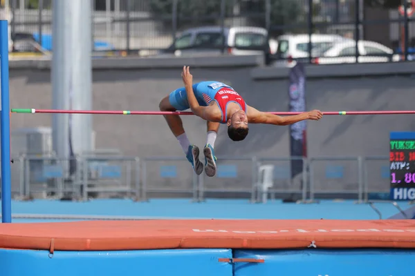 Istanbul Turquía Septiembre 2020 Atleta Indefinido Saltando Alto Durante Campeonato — Foto de Stock