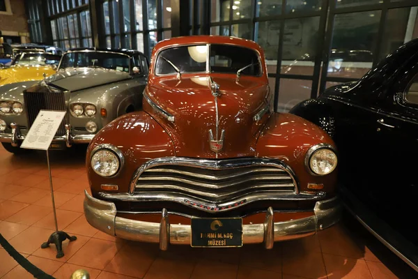 ISTANBUL, TURKEY - 20 Eylül 1946 Chevrolet 4 Kapılı Sedan Rahmi M. Koç Endüstri Müzesi 'nde sergilenmektedir..