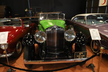ISTANBUL, TURKEY - 20 Eylül 1935 Bentley 3.5 litre benzinle Rahmi M. Koç Sanayi Müzesi 'nde sergilenmektedir..