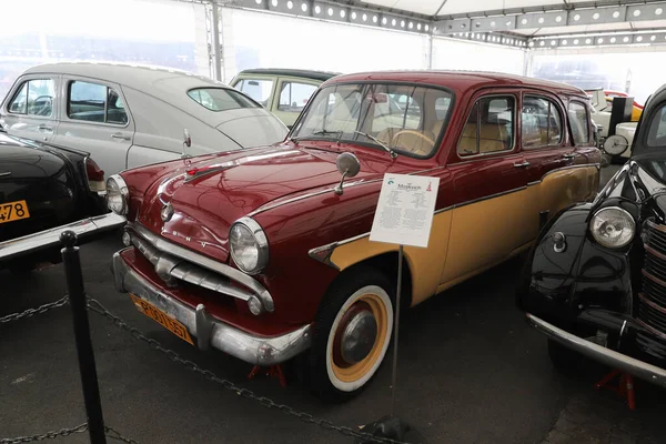 Istanbul Turquía Septiembre 2020 1957 Moskvich 423 Museo Industrial Rahmi — Foto de Stock