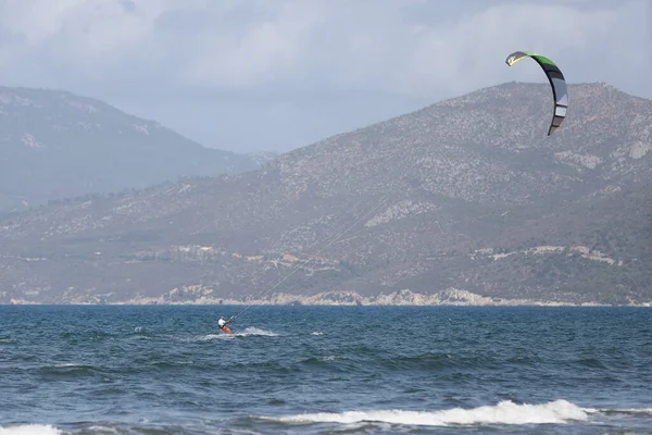 Izmir Turkey Eylül 2020 Selçuk Pamucak Plajında Uçurtma Sörfü — Stok fotoğraf