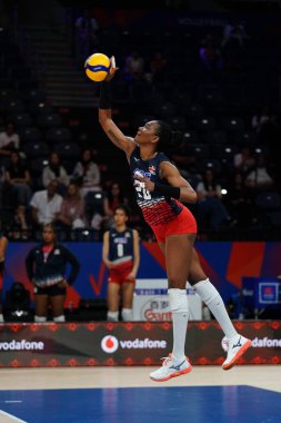 ISTANBUL, TURKIYE - 22 Haziran 2025: Brayelin Martinez Güney Kore - Dominik Cumhuriyeti VNL Havuz Maçı sırasında Sinan Erdem Dome 'da görev yaptı