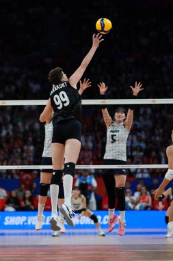 ISTANBUL, TURKIYE - 21 Haziran 2025: Ebrar Karakurt, Sinan Erdem Kubbesi 'nde oynanan Güney Kore vs Türkiye VNL Havuz Maçı sırasında