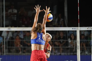 ANTALYA, TURKIYE - 14 Haziran 2025: Alanya 'daki Dünya Sahili Pro Tour Yarışması sırasında tanımlanamayan sporcu